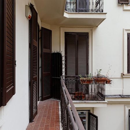 Tritone Minimal Apartment Rome Exterior photo